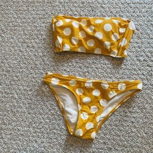 NWOT yellow polka dot bikini 👙